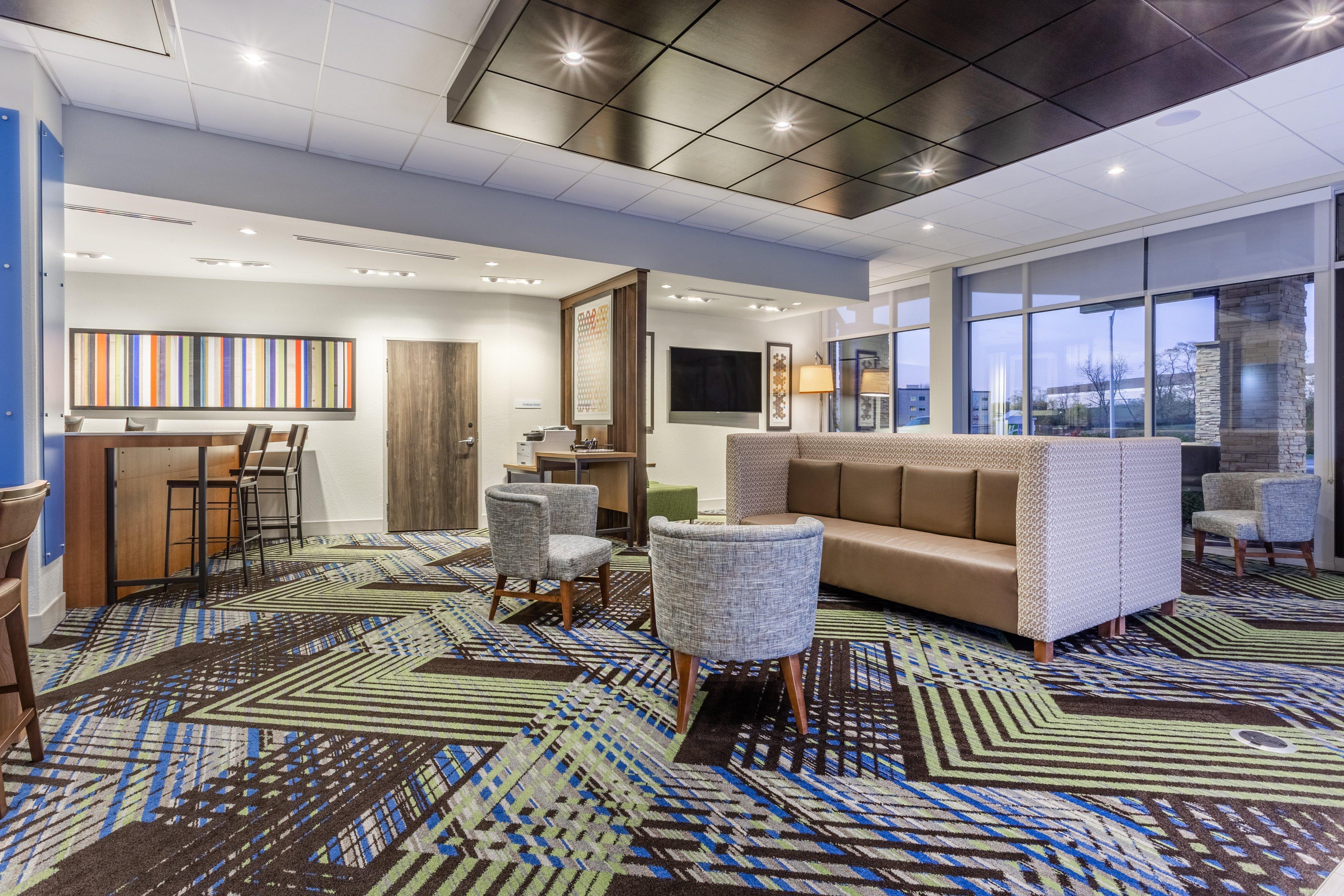 Holiday Inn Express & Suites - Florence - Cincinnati Airport By Ihg Εξωτερικό φωτογραφία